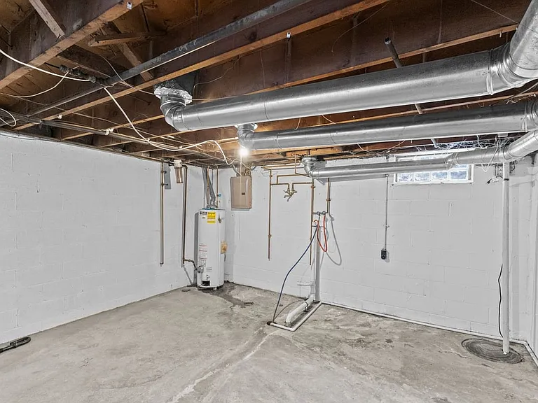 723 Village Dr — Photo 27