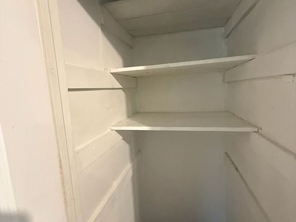 4th image of 37 Eddy Dr