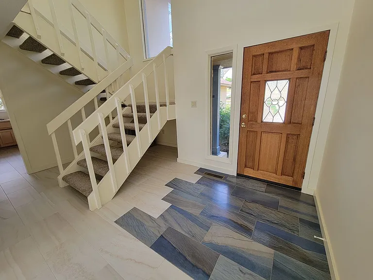 5081 Cypress Lake Dr — Photo 3
