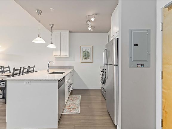 2nd image of 2871 Jacklin Rd #420