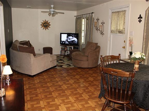 3rd image of 308 Garden Dr