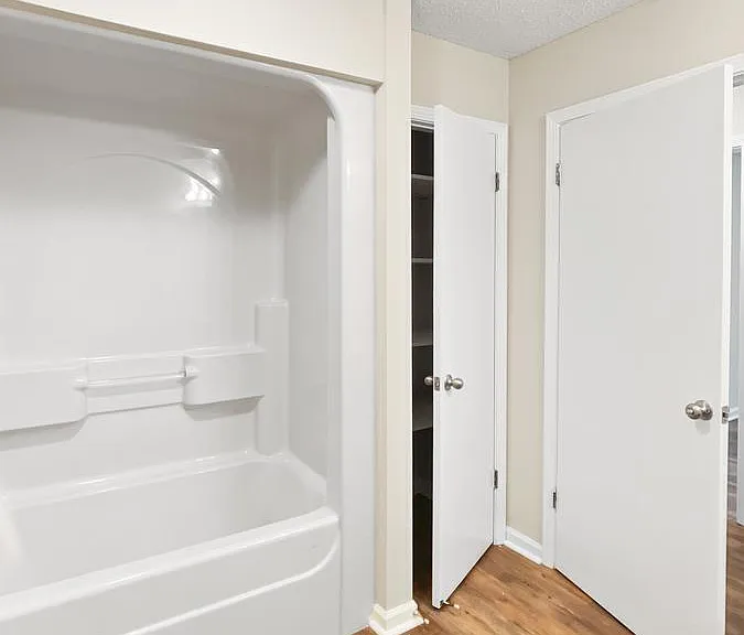 8430 Rutherford Dr — Photo 4