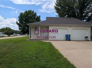 1930/1940 E Division St - Gaddy, Bolivar, MO 65613