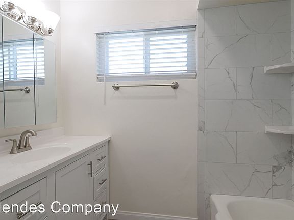 5th image of 3250-60 Columbia St #3260-4