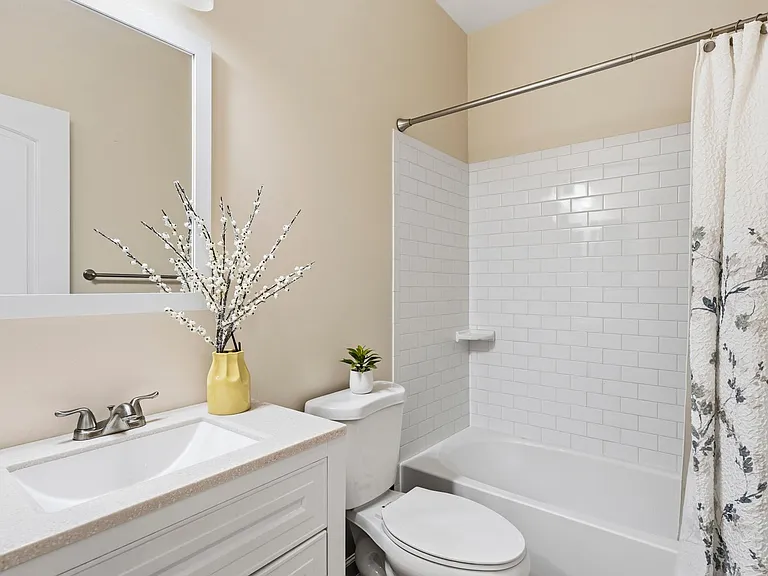 4285 S Capitol St SW — Photo 15