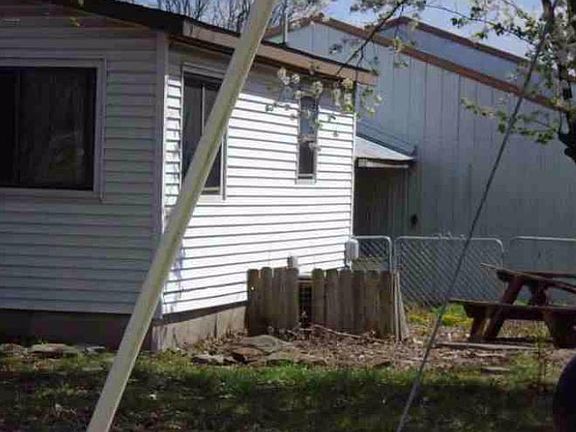 4th image of 630 N College St