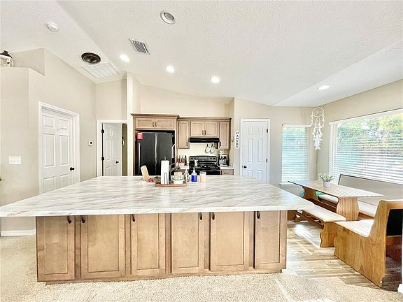 2nd image of 121 NW 5TH PLACE