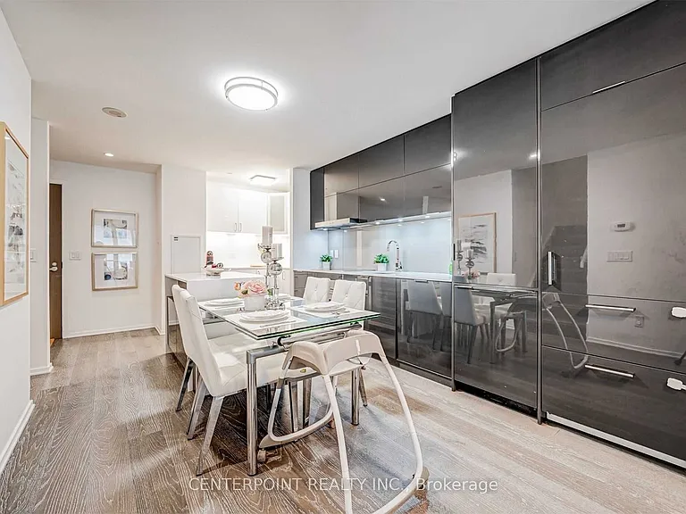 1 Bloor St E #515 — Photo 6