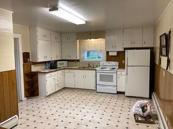 2nd image of 302 N Hubbard Ave