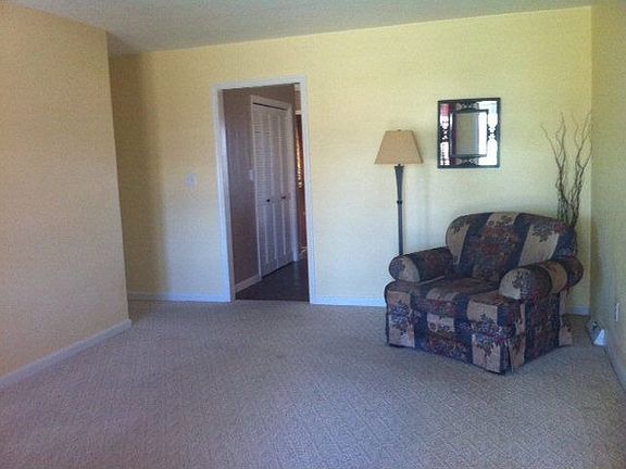 2nd image of 3520 Lewis Ln