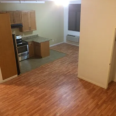 Rented by Nooklyn NYC LLC | media 44