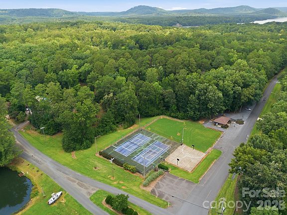 4th image of 113 Hattaway Dr