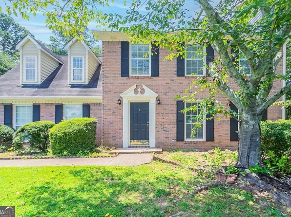 1797 Emerson Lake Cir, Snellville, GA 30078