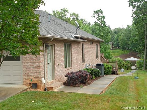 4th image of 3594 Live Oaks Ave
