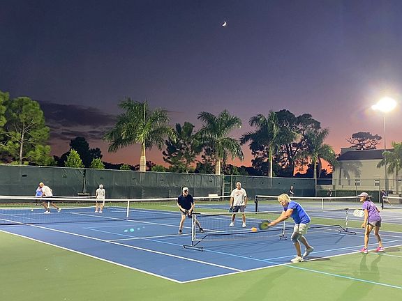 Lighted Free Pickle Ball and Tennis courts 1 block away at bayside Park!