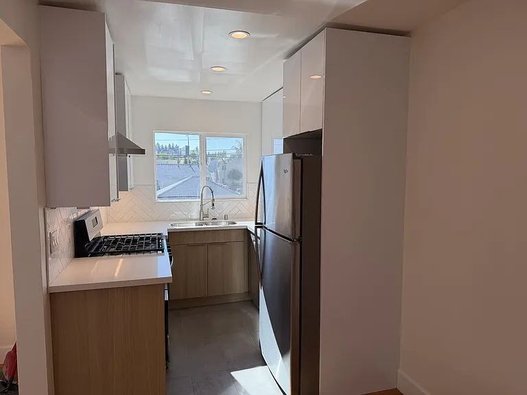 4443 Clayton Ave — Photo 7