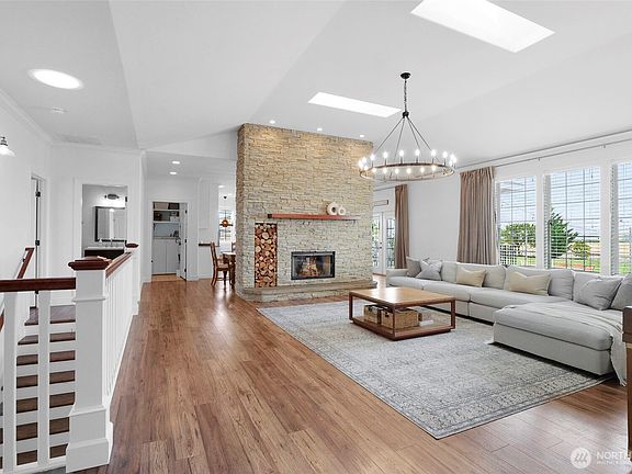 5th image of 5165 Road E.7 NE
