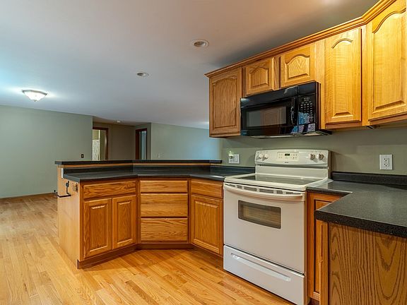 5th image of 188 N Desmond Drive