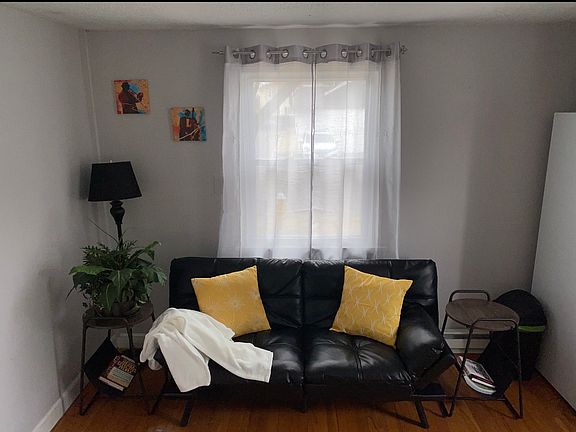 4th image of 452 East St #1AF