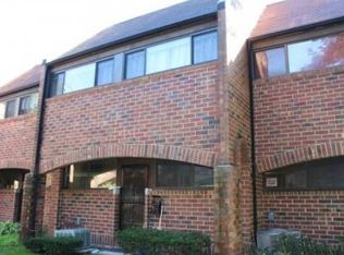 824 S May St, Chicago, IL 60607