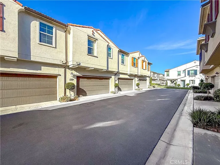 7099 Vernazza Pl — Photo 16