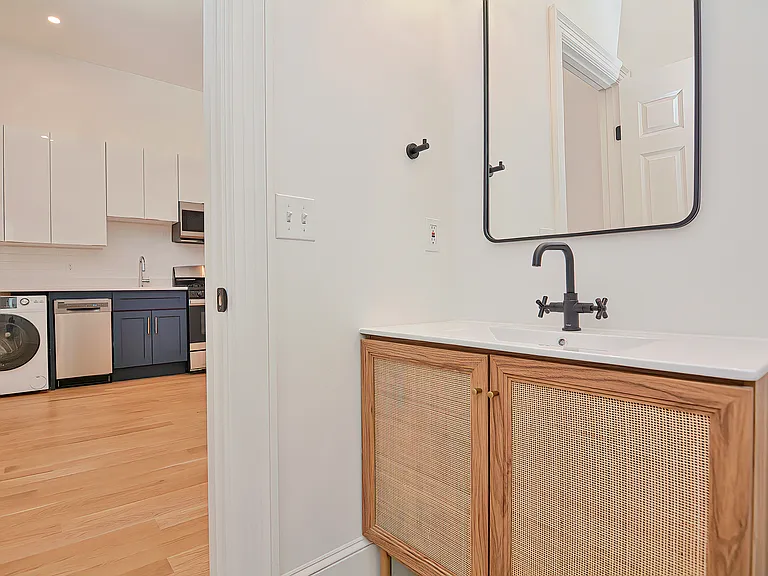 244 Weybosset St — Photo 25