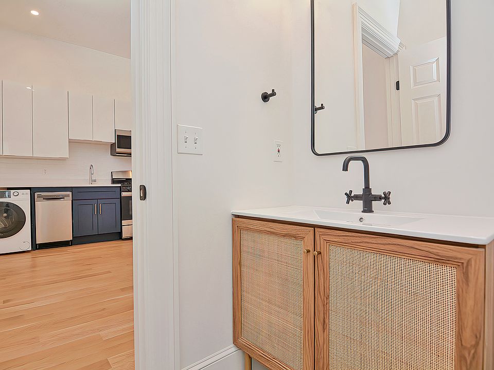 2nd image of 244 Weybosset St #11371518