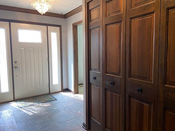 2nd image of 3830 Binghampton Dr