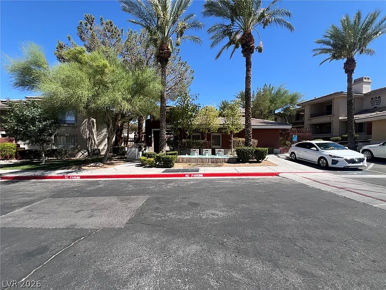 912 Duckhorn Ct #203 — Photo 31