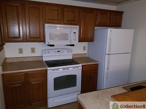 4th image of 207 S Jefferson St APT 201