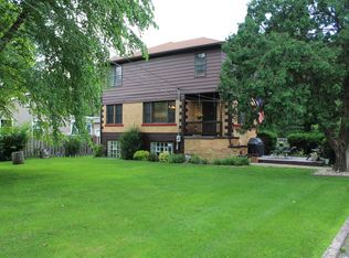 1804 Davis Ave, McHenry, IL 60050