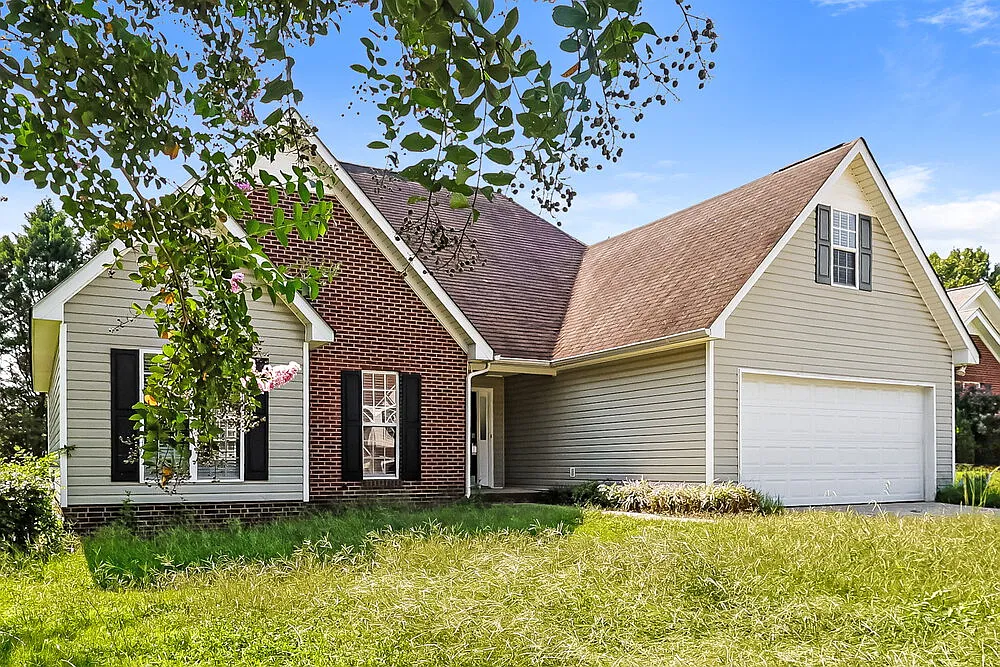 4 bed, 3.0 bath, 1785 sqft, $2,180 — Photo 4