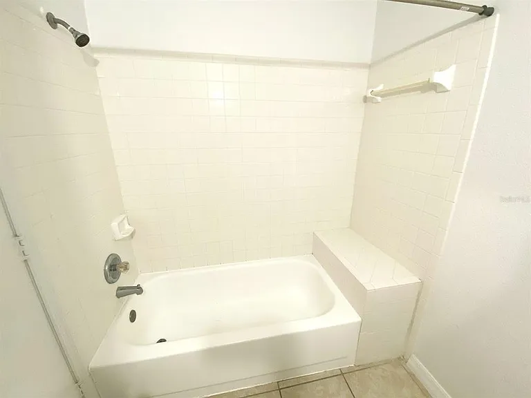 2550 N Alafaya Trl #6200 — Photo 4