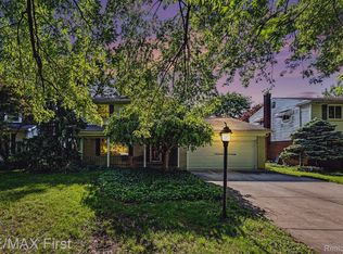 60 Hillcrest Blvd, Ypsilanti, MI 48197