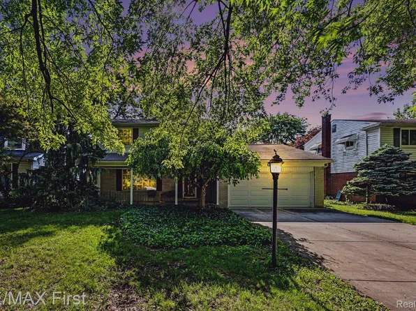 60 Hillcrest Blvd, Ypsilanti, MI 48197