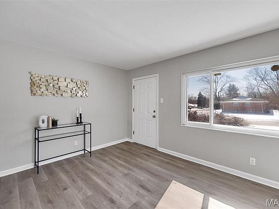 4th image of 1787 Nemnich Ave