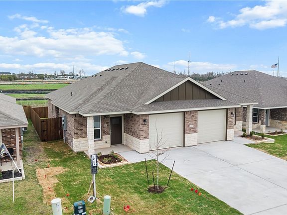 3rd image of 1110 Zora Dr