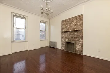 Rented by Space Marketing Shop