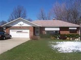 427 E Ridgewood Dr, Seven Hills, OH 44131