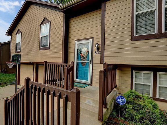 4th image of 620 N Downey Ct