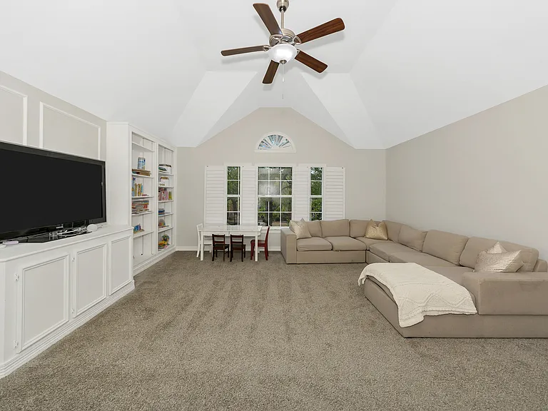 205 Bob O Link Dr — Photo 23