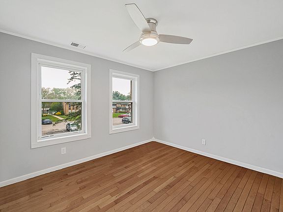 4th image of 258 Artist Lake Dr