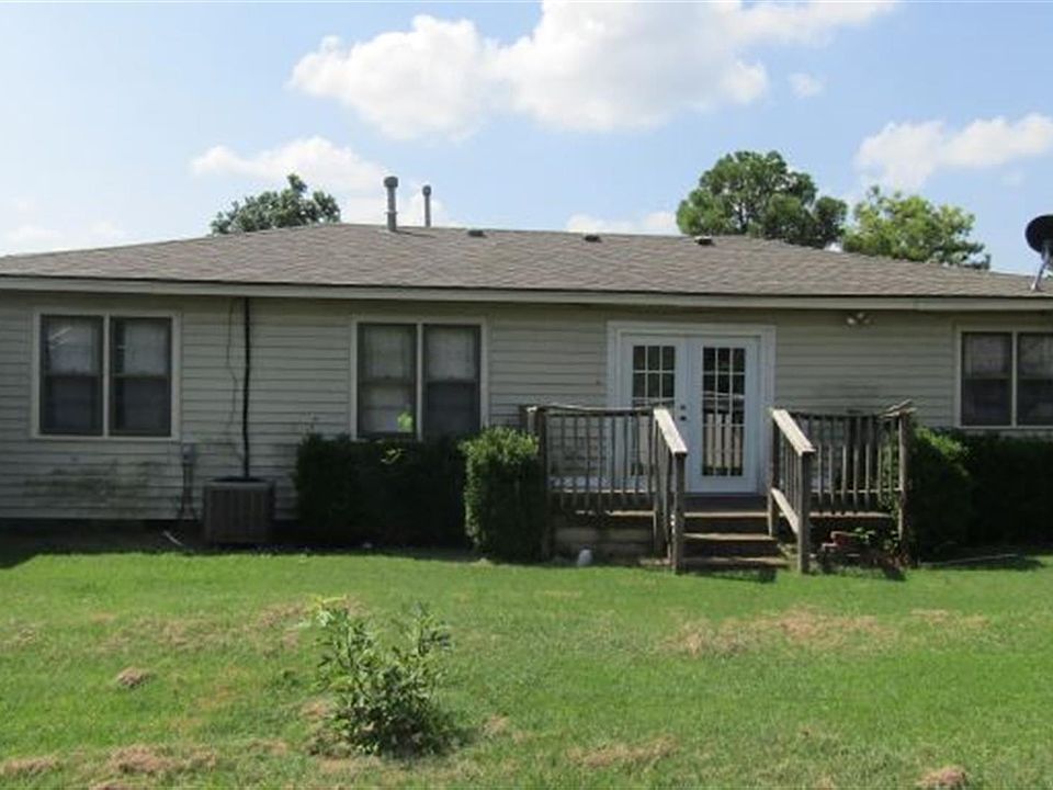 2nd image of 2003 W Cedar Ave