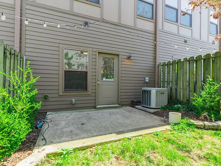 600 Garfield St #12 — Photo 23