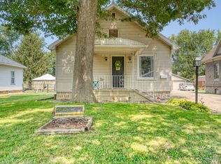 214 W 10th St, Streator, IL 61364
