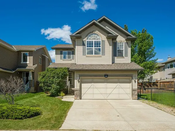 63 E Cougartown Close SW, Calgary, AB T3H 0B3