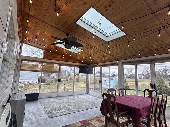 5th image of 509 Exton Rd