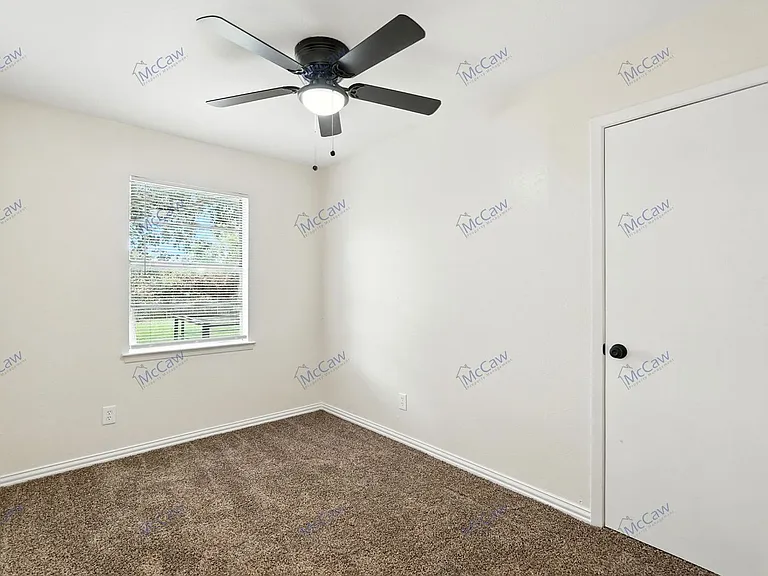 4425 Central Ln — Photo 14