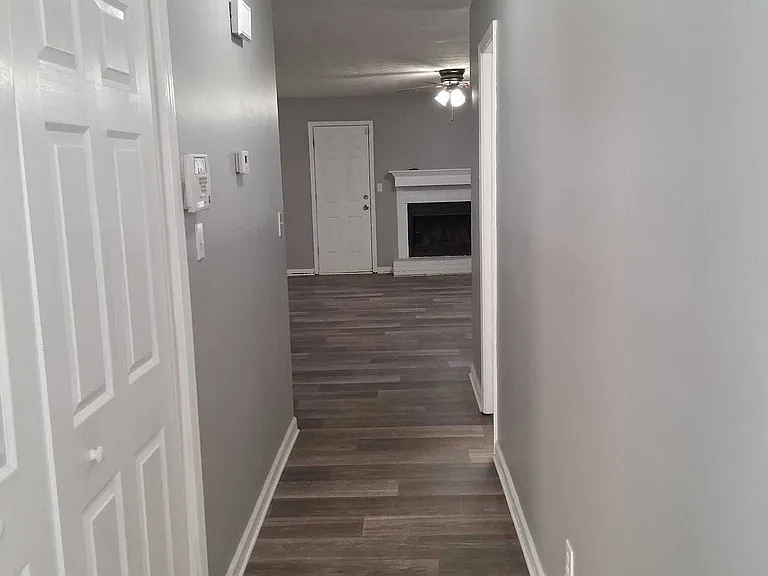 2798 Country Ct SE #B — Photo 13