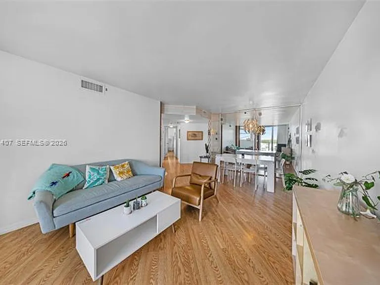5880 Collins Ave #1007 — Photo 10